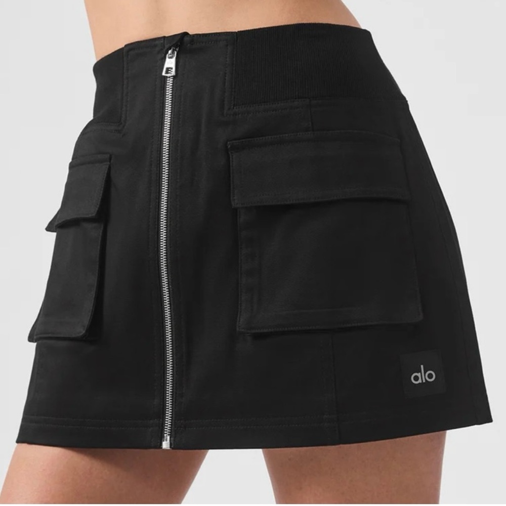 ALO Yoga Women's Black Skirt with Pockets